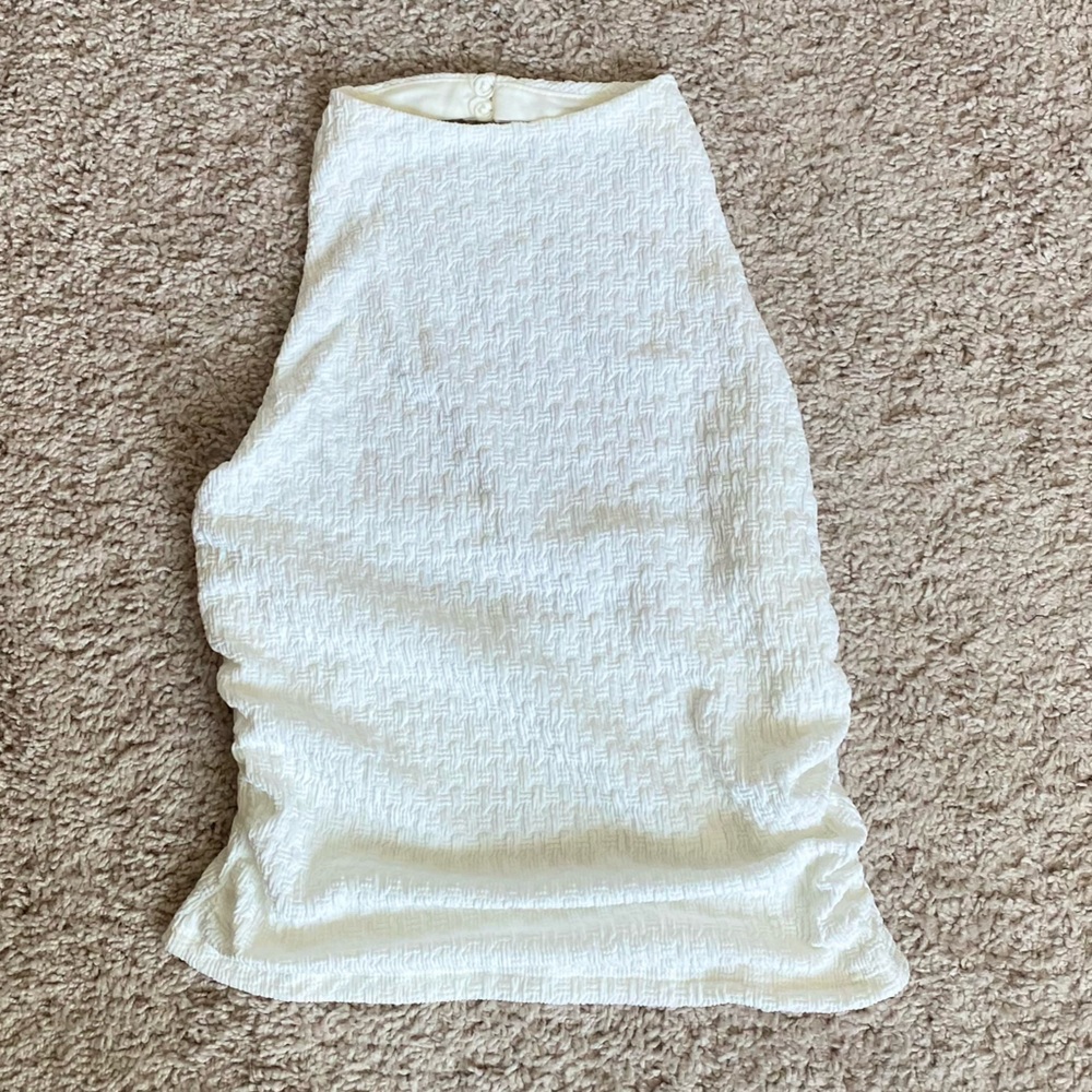 HIGH NECK WHITE HALTER TOP